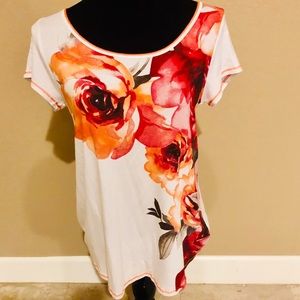 Vanilla Sugar Rose Print Tee ( M)